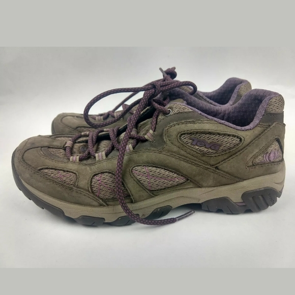 teva hiking shoes womens